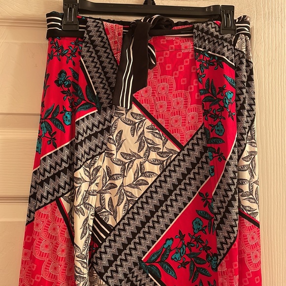 Laundry pattern skirt size Small-NWT - Picture 2 of 4